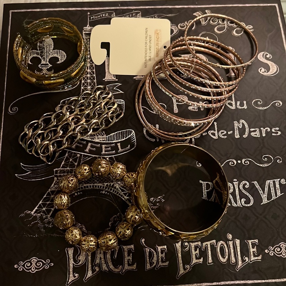 Vintage Bracelets Assorted (all included)